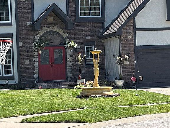 2nd image of 1517 Wellington Way