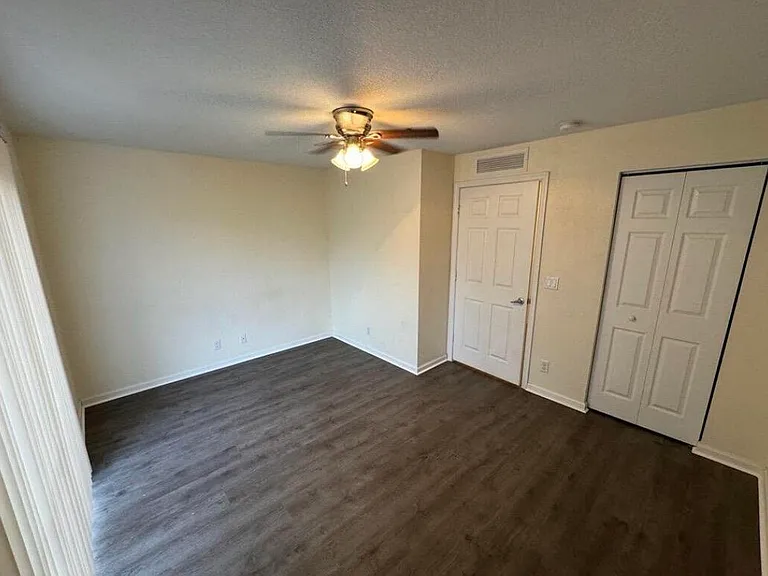 1710 NE 6th St #1308 — Photo 15