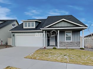108 E Sicily Dr, Meridian, ID 83642