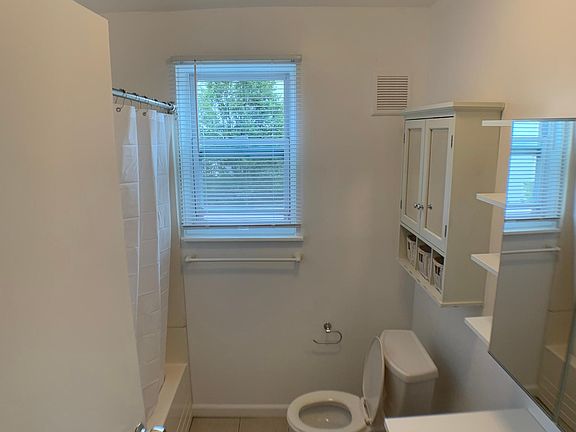 5th image of 229 Catharine St #2