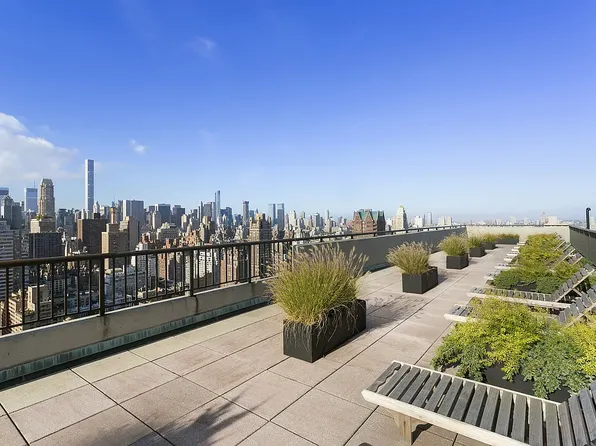 301 East 79th Street image 10 of 11