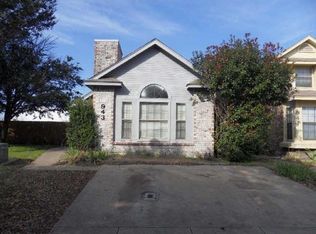 943 Fairbanks Cir, Duncanville, TX 75137