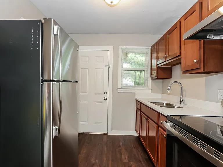 2969 Myra St — Photo 8
