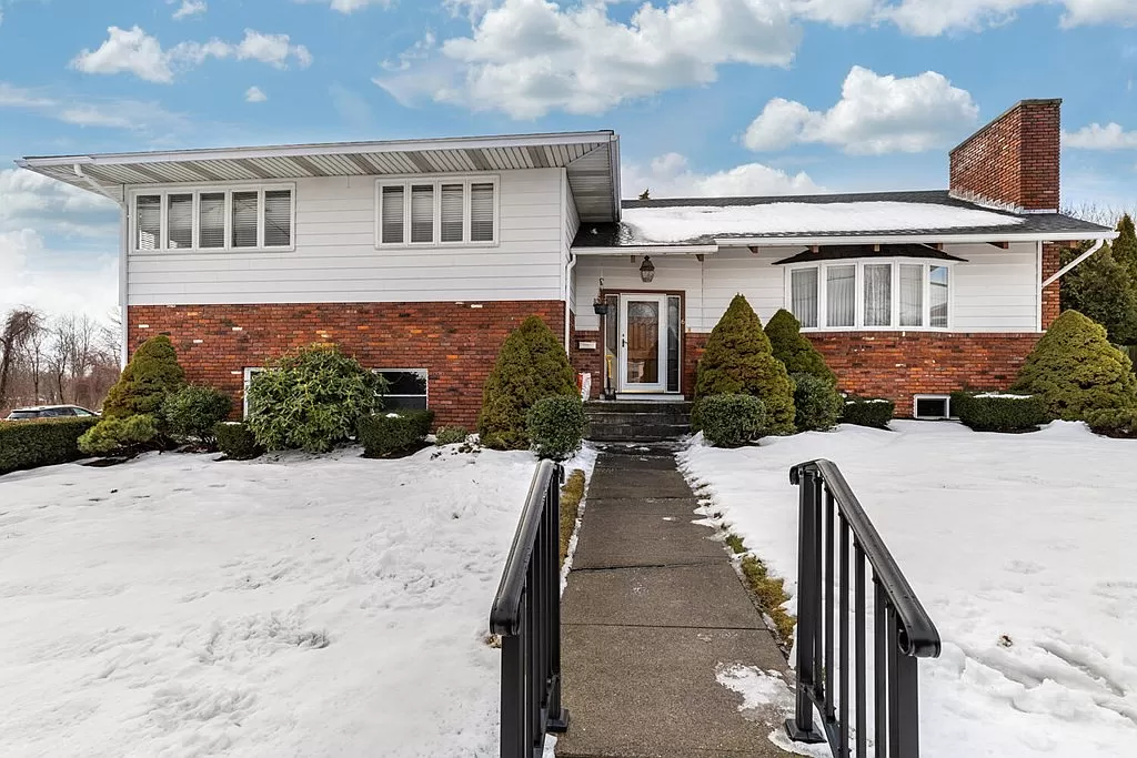 6 Amanola Ave, Worcester, MA 01604 | Zillow