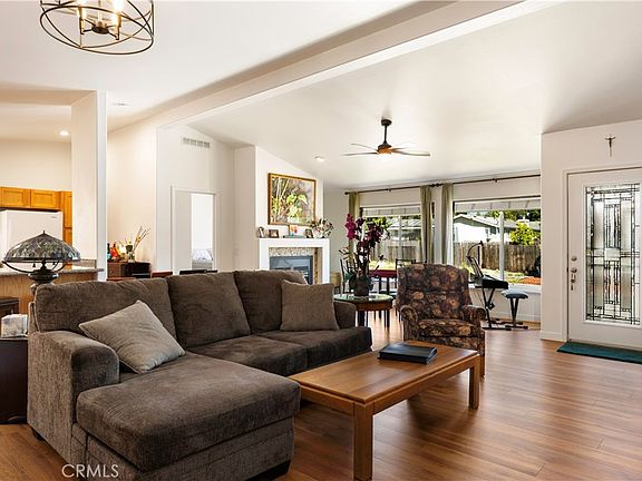 4th image of 205 Island View Dr
