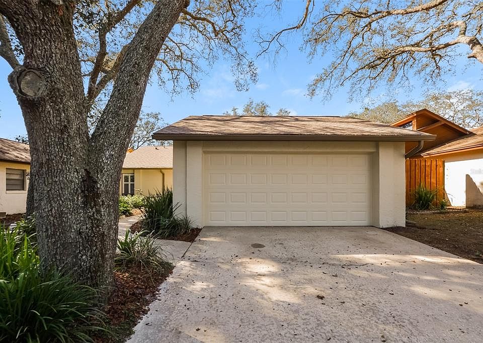 1st image of 906 CYPRESSWOOD COURT