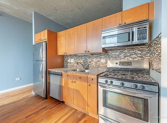 4th image of 1620 S Michigan Ave Unit 616