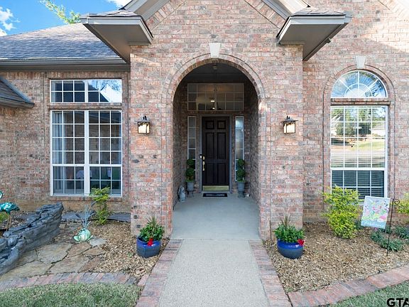 3rd image of 613 Tryon Ct