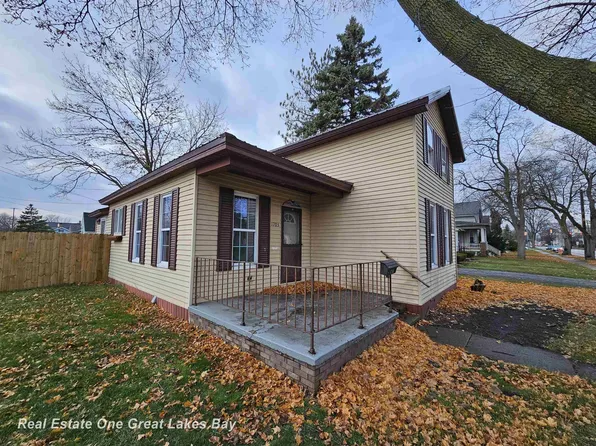 1703 Bay St, Saginaw, MI 48602
