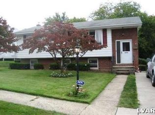 91 6th St, Whitehall, PA 18052