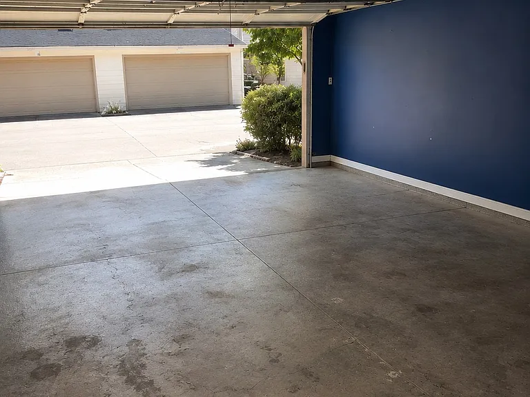 247 Oakwood St — Photo 9