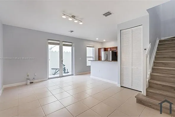 17067 SW 93rd St — Photo 10