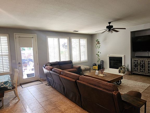 3rd image of 5146 Garlenda Dr