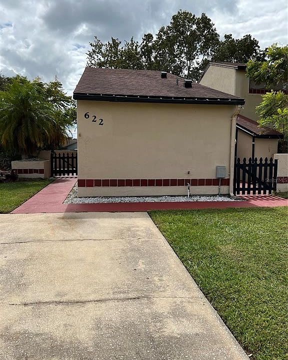 1st image of 622 Golden Sunshine Cir