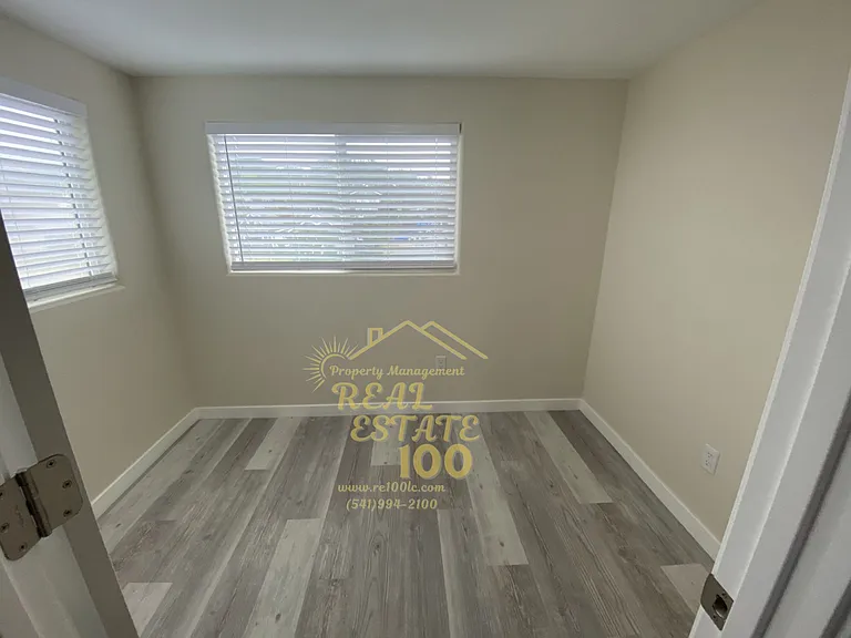 3429 NW Jetty Ave — Photo 10