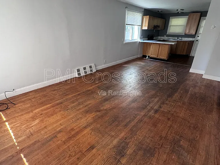 2876 Hudson Dr #A — Photo 11