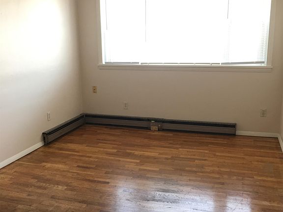 5th image of 306 E Hill St #8