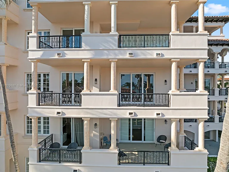 19133 Fisher Island Dr #19133 — Photo 9