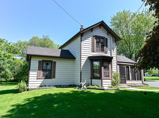 408 W Brandybrook Rd, Wales, WI 53183