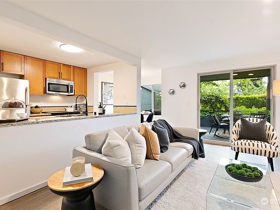 3rd image of 2145 Dexter Avenue N #105
