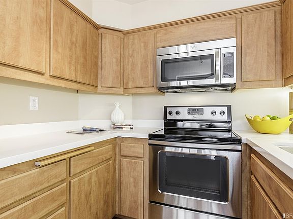 5th image of 900 Bush St APT 514