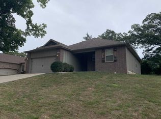 950 S 21st Ave, Ozark, MO 65721