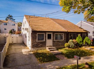 53 Ackerman St, Staten Island, NY 10308