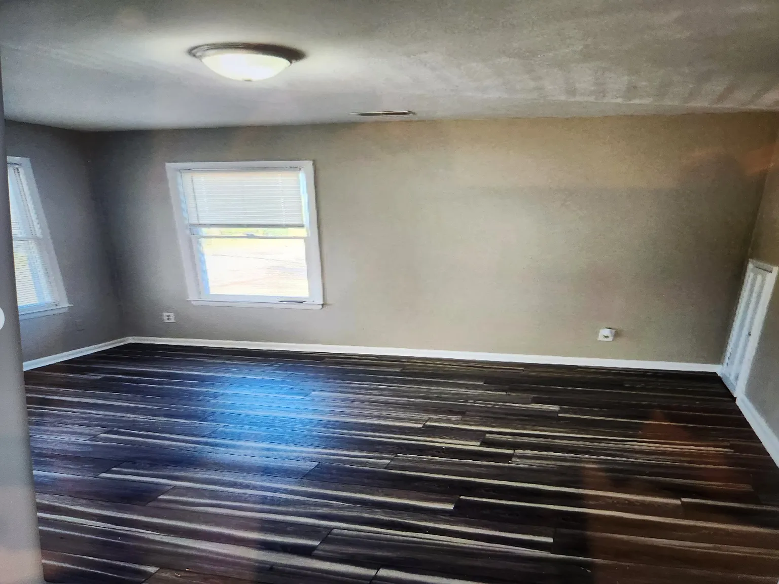 1054 Bay St. — Photo 3