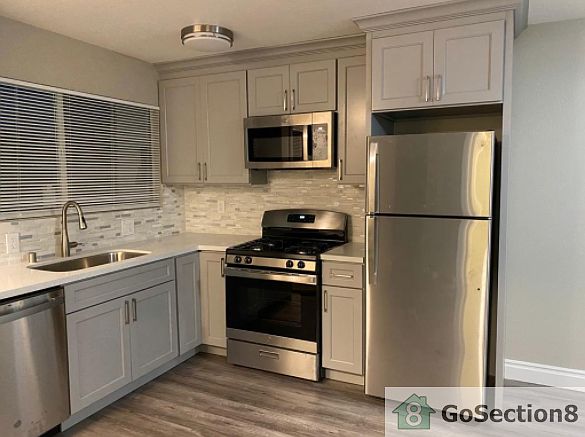 1st image of 1610 Mono Ave #12