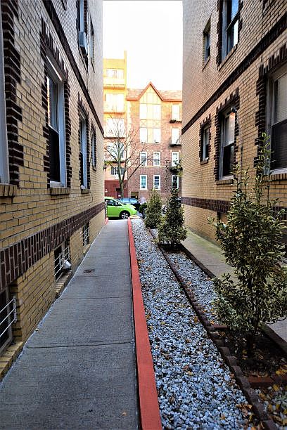 1st image of 4332 42nd St APT 1F