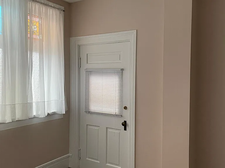 471 Virginia St — Photo 27
