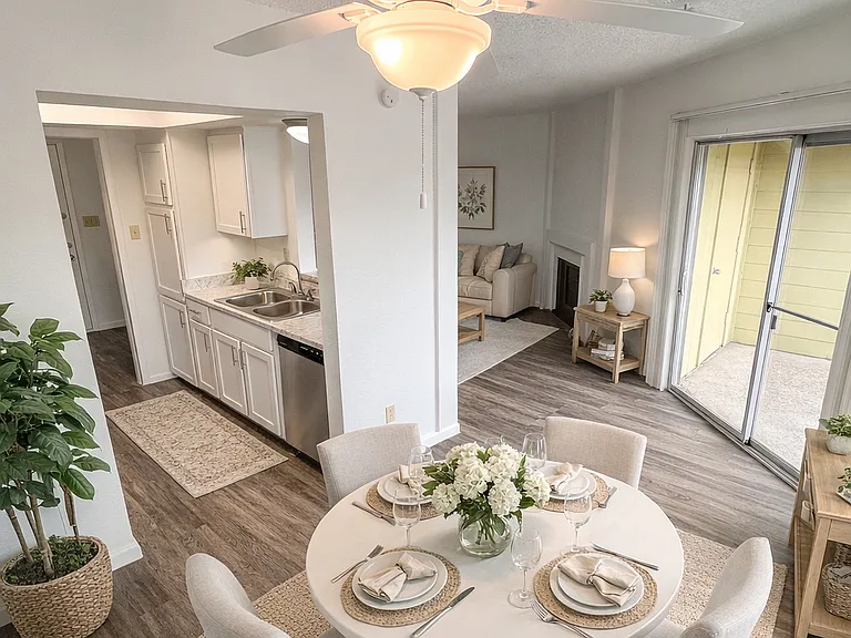 The Oaks Apartments — Photo 5
