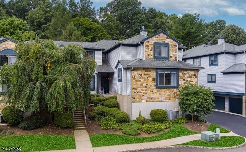 1st image of 39 Overlook Dr #39