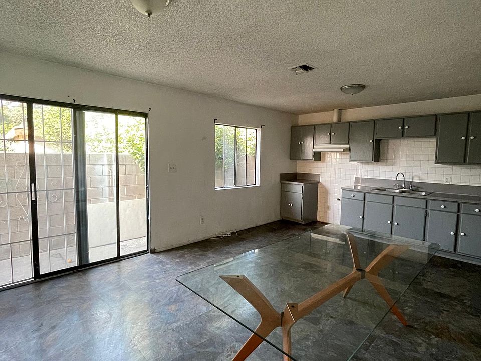 1st image of 3211 Vineland Ave