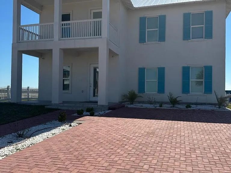 303 Shore Dr #2 — Photo 36
