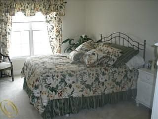 5th image of 44855 Broadmoor Cir S