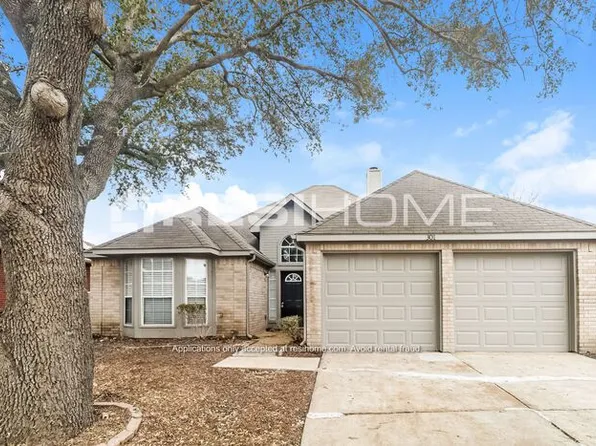 301 Pebblebrook Ln, Red Oak, TX 75154
