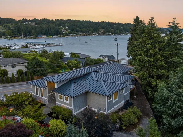 4010 Burnham Dr, Gig Harbor, WA 98332