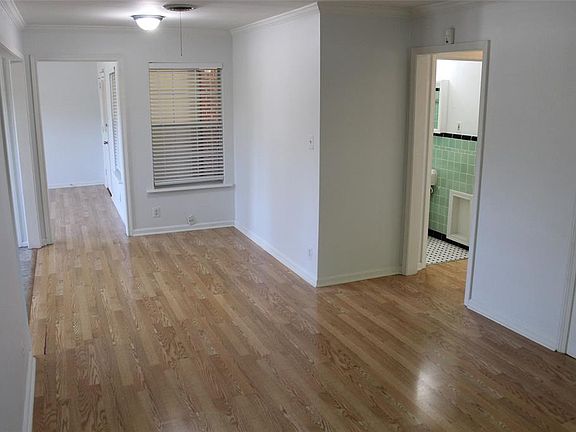 4th image of 4617 Trail Lake Dr