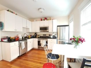 654 Green St #3, Cambridge, MA 02139