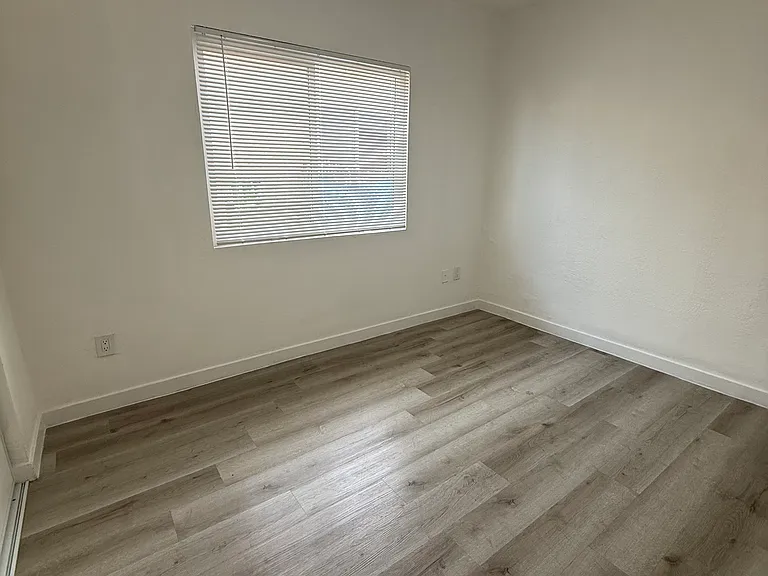 1861 Orange Ave — Photo 5