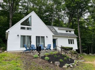 32 Middle Ledge Rd, Glen, NH 03838