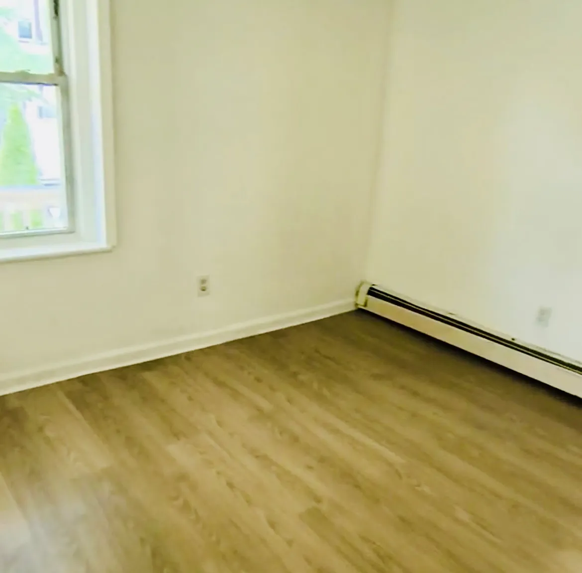 2 bed, 2400 sqft, $2,000 — Photo 2