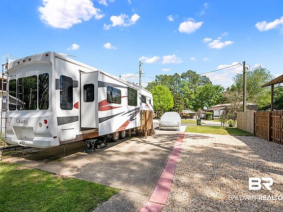 3rd image of 183 Defuniak Loop