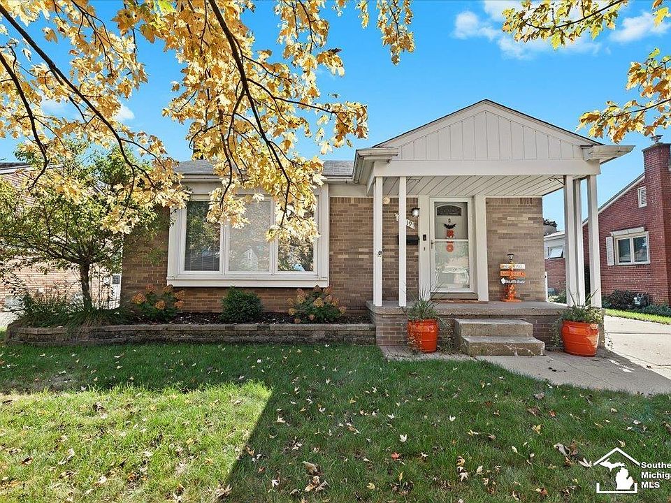 1st image of 18719 Grey Ave