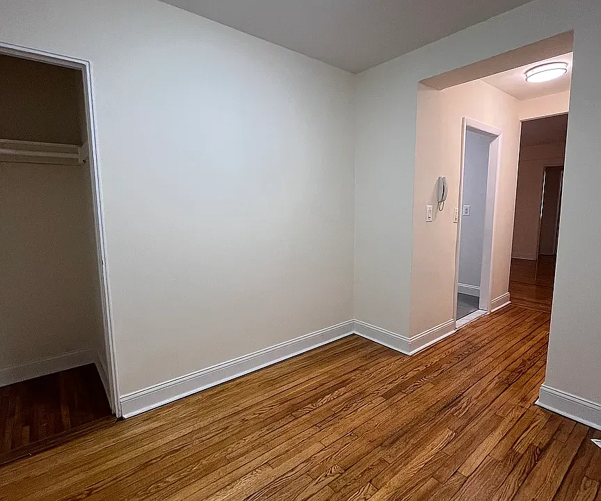 14336 Barclay Ave #5H