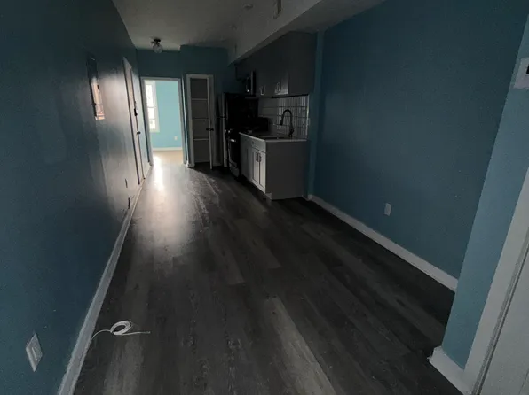 86 Sherman Avenue image 8 of 11