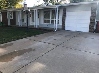 2080 Loveland Dr, Florissant, MO