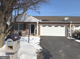 734 Golden Spring Dr N, Waynesboro, PA 17268