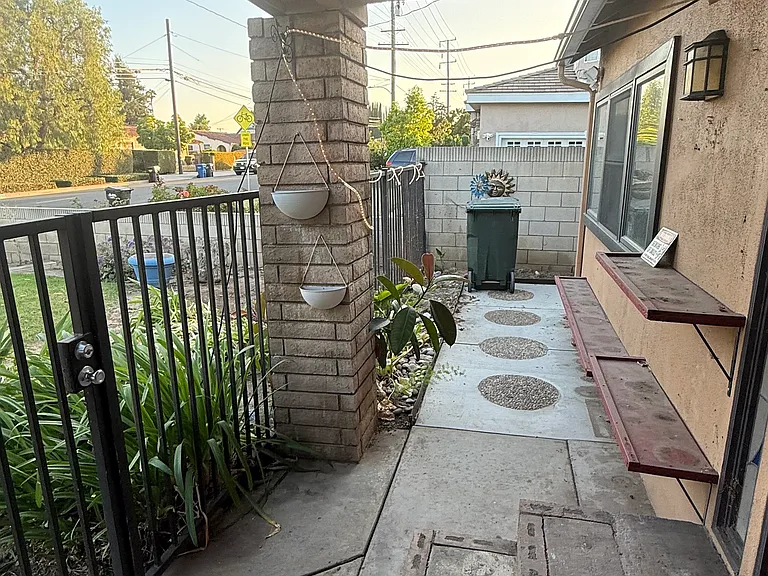 10257 Olive St — Photo 8